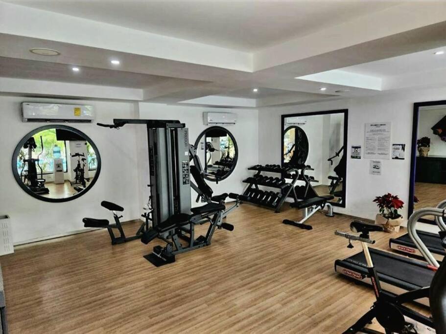 Stunning 1 Bdrm Condo Gym-Pool 10 Min To The Beach & Quinta Av Плая-дель-Кармен Экстерьер фото